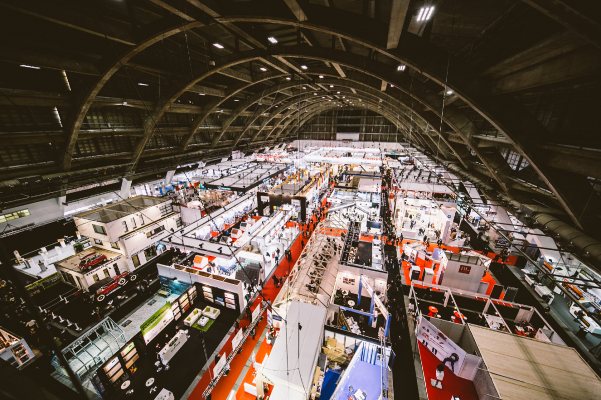 Nos astuces pour un stand d’exposition visible lors d’un salon